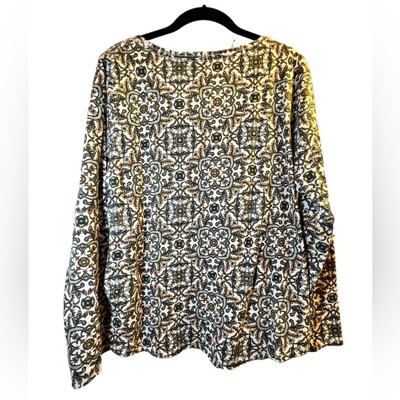 Sonoma top V-neck white with green and yellow floral print size XL - Picture 8 of 10